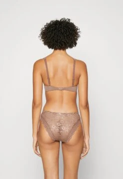 Triumph Amourette Magic Wire - Slip - Cocoa Sugar -Mode Lingerie Winkel febc3745934e4422adcb71666249250e